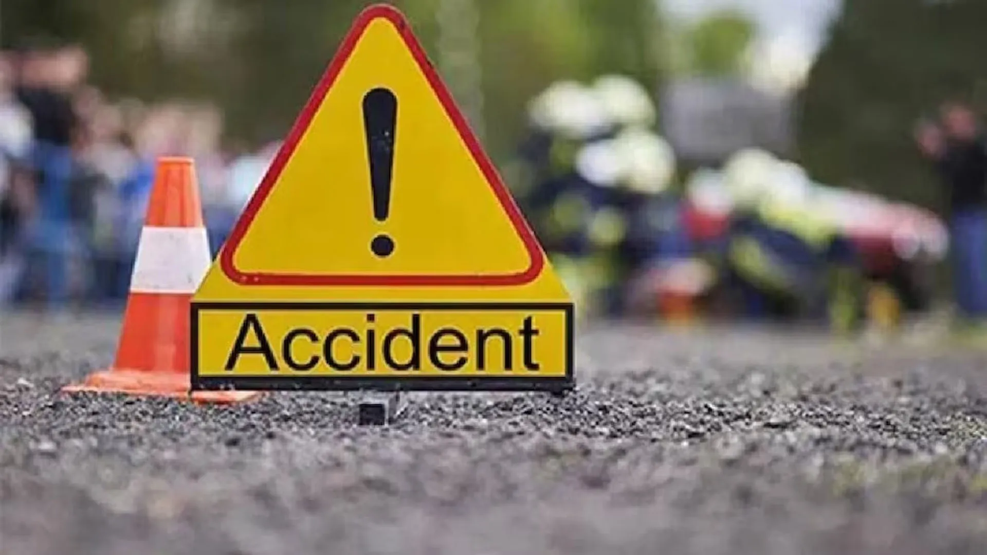 UP: शाहजहांपुर में भीषण हादसा, डंपर ने मारी ऑटो को टक्कर, तीन सवारियों की दर्दनाक मौत