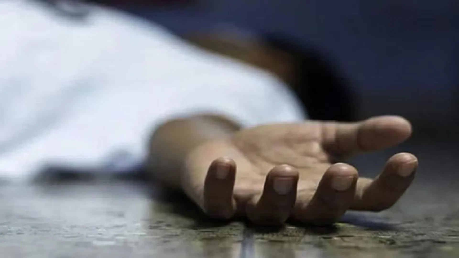 Uttrakhand:चौथी मंजिल से गिरा मजदूर, अस्पताल ले जाने पहले तड़प-तड़पकर मौत