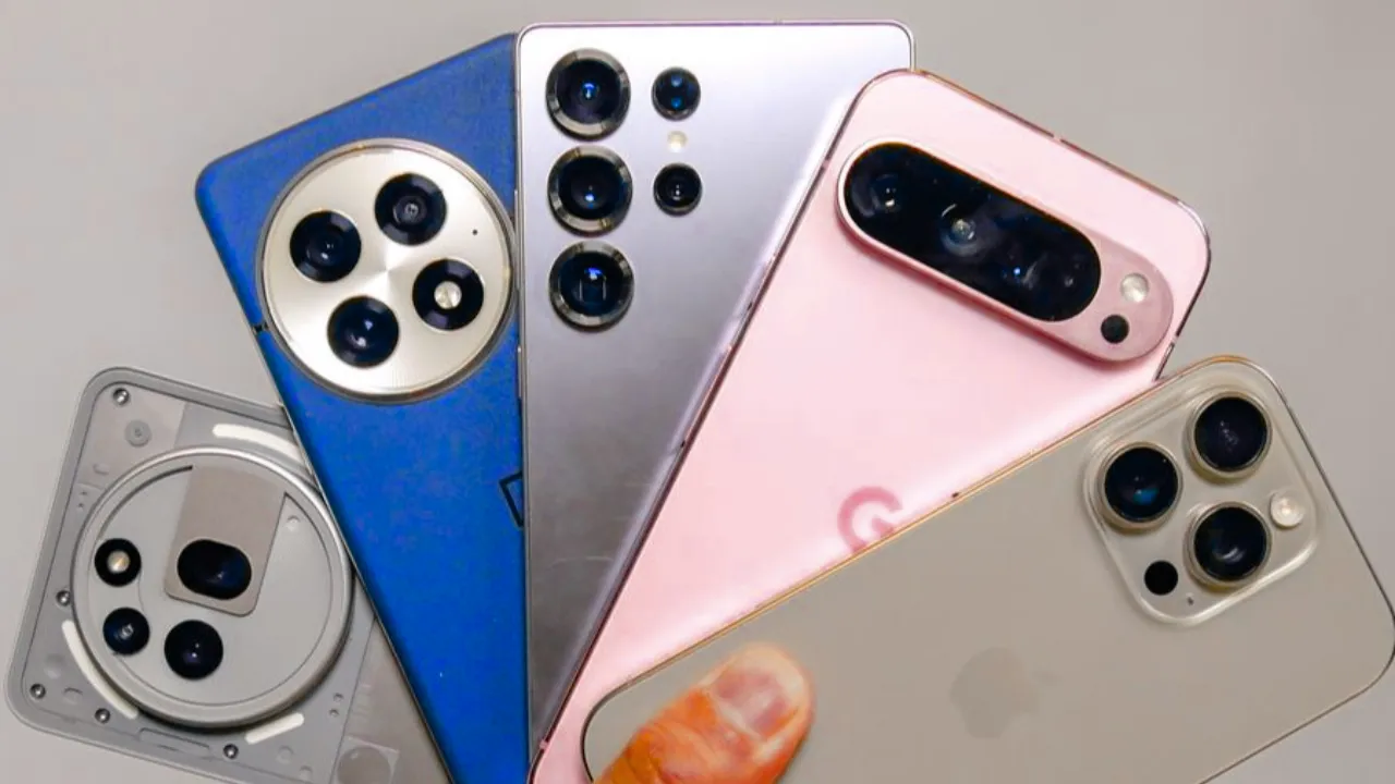 Smartphone Trends in India: महिलाओं को स्लिम-लाइट डिजाइन तो Gen Z को भा रही ये खास फोन, जानें क्या है भारतीय की पहली?