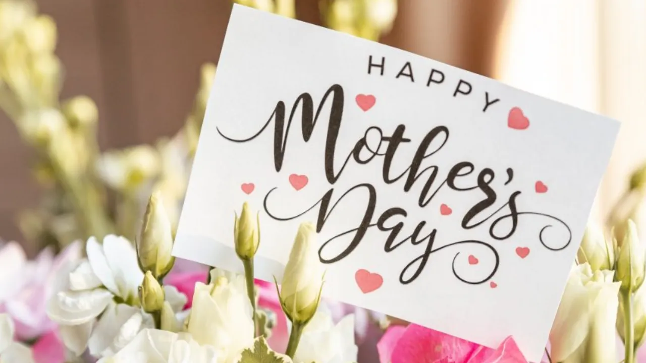 Happy Mother's Day: मां के पांव तले है जन्नत, है धरती की ईश्वर हैपी मदर्स डे मां