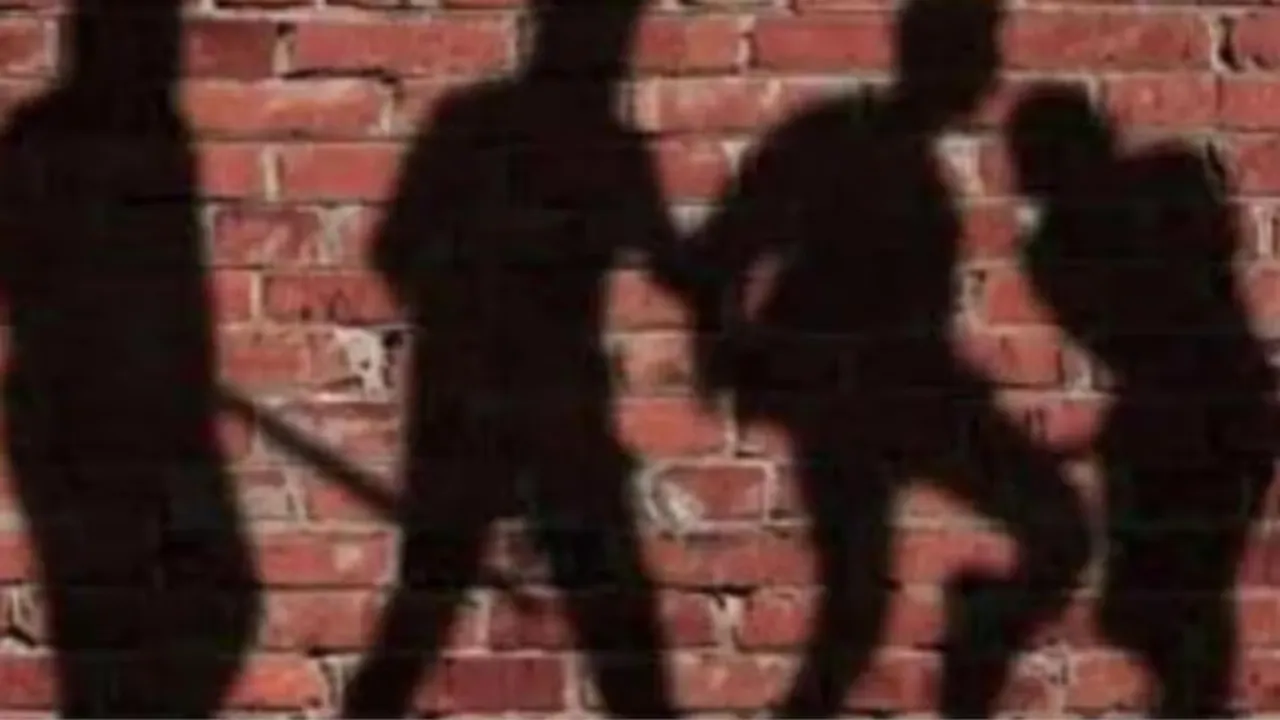 Bhadohi News: छेड़छाड़ का विरोध करने पर युवती, दो भाइयों पर हमला, छह के खिलाफ FIR दर्ज 