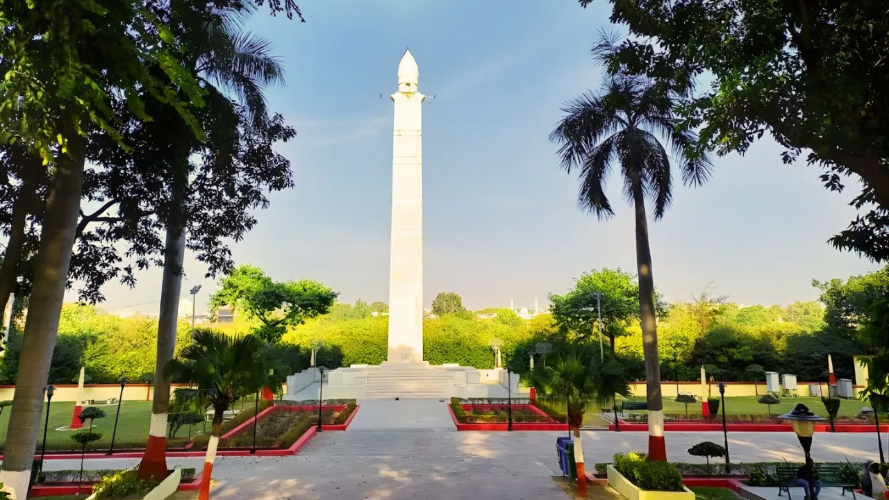 युद्ध शहीदों की स्मृति में यूपी में बनेंगे नए स्मारक और शहीद द्वार, संस्कृति विभाग ने तैयार की कार्ययोजना, कई जिलों में धनराशि भी जारी