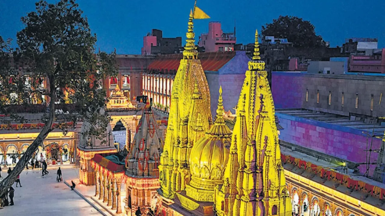 काशी विश्वनाथ धाम में ठगों का खेल खत्म! सुगम दर्शन के नाम पर श्रद्धालुओं से लूट, 25 गिरफ्तार