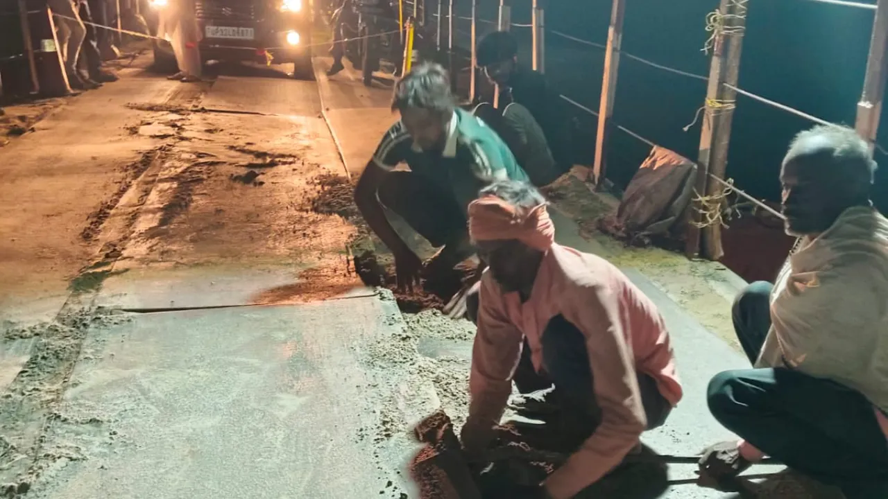 Barabanki News: पीपा पुल की मरम्मत बनी मुसीबत... जाम में फंसे सैकड़ों यात्री