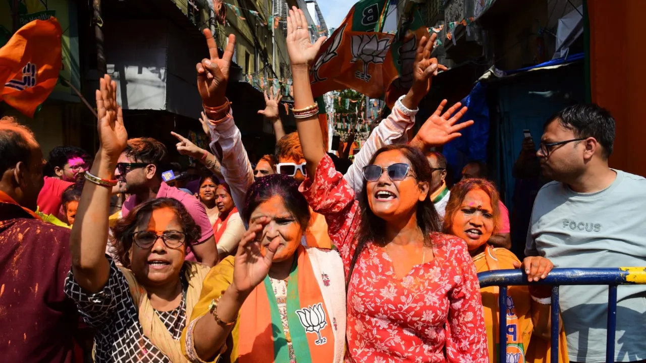 Bengal Election Result : अंग बंग कलिंग जीता, मां माटी मानुष पड़ा फीका  