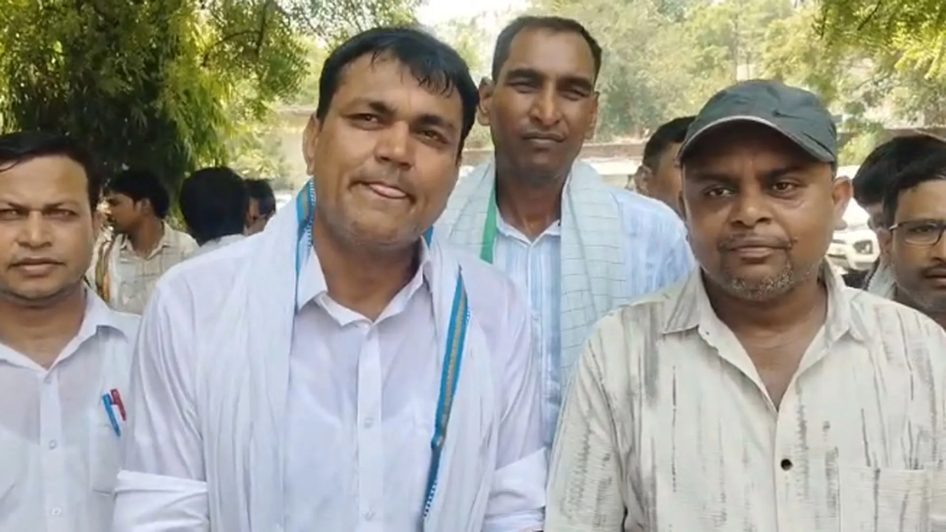 UP Breaking News: ट्रांसफर प्रक्रिया शुरू नहीं होने से खफा शिक्षकों का शिक्षा निदेशालय पर हल्ला बोल 