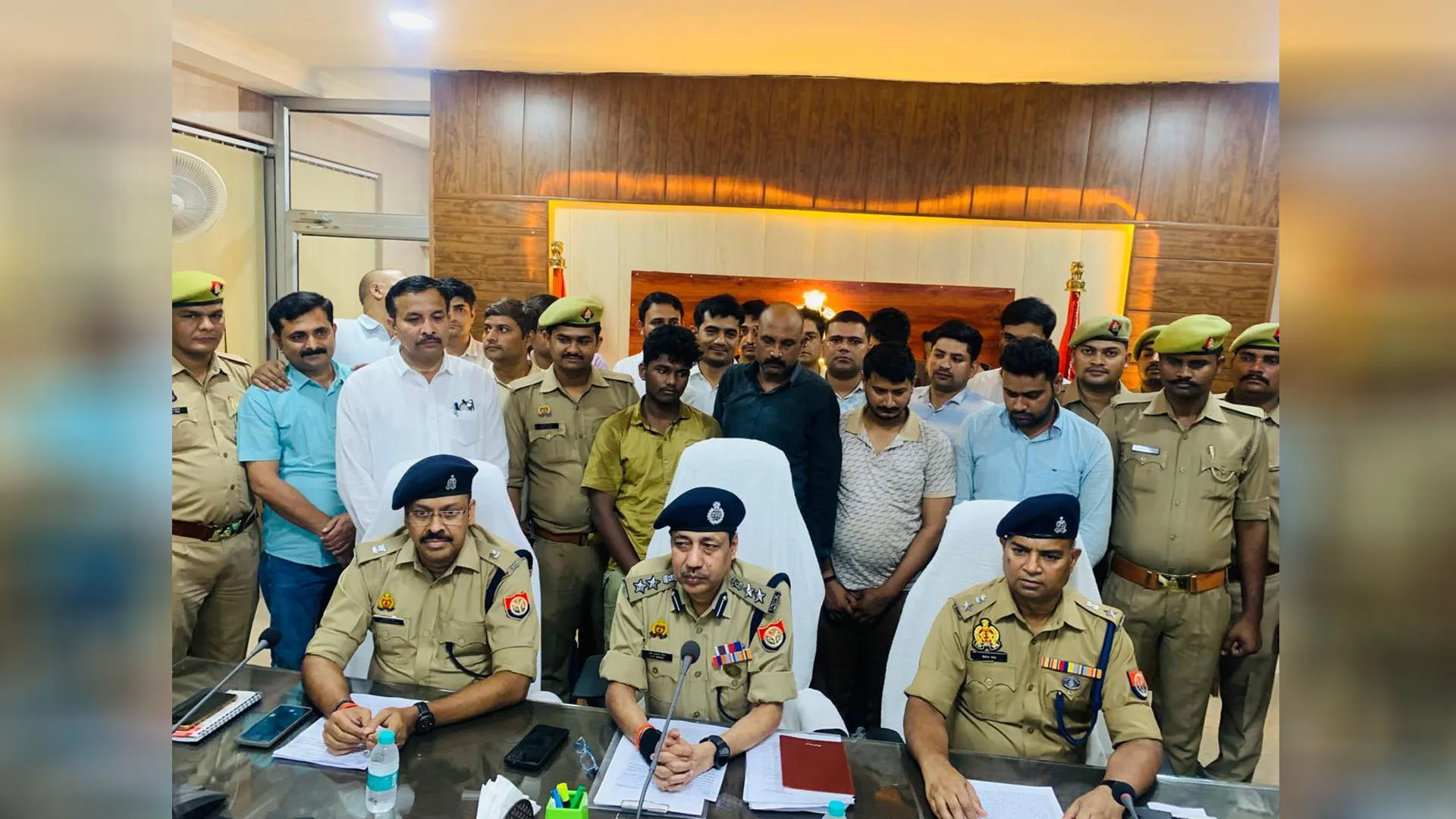 UP News: कंटेनर लूट कांड का मास्टर माइंड मुठभेड़ पुलिस ने दबोचा, 4 साथी भी गिरफ्तार
