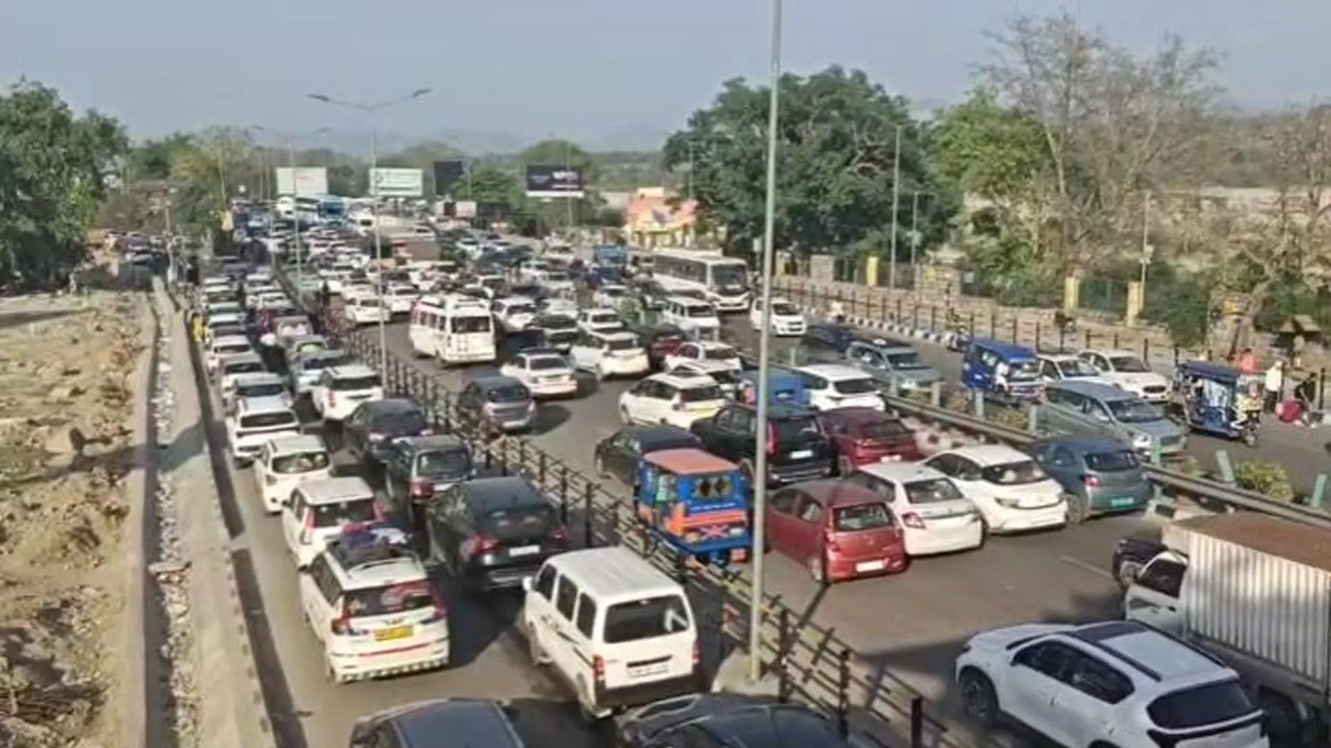 Uttrakhand:आज और कल कैंची धाम तक नहीं जा पाएंगे पर्यटक वाहन