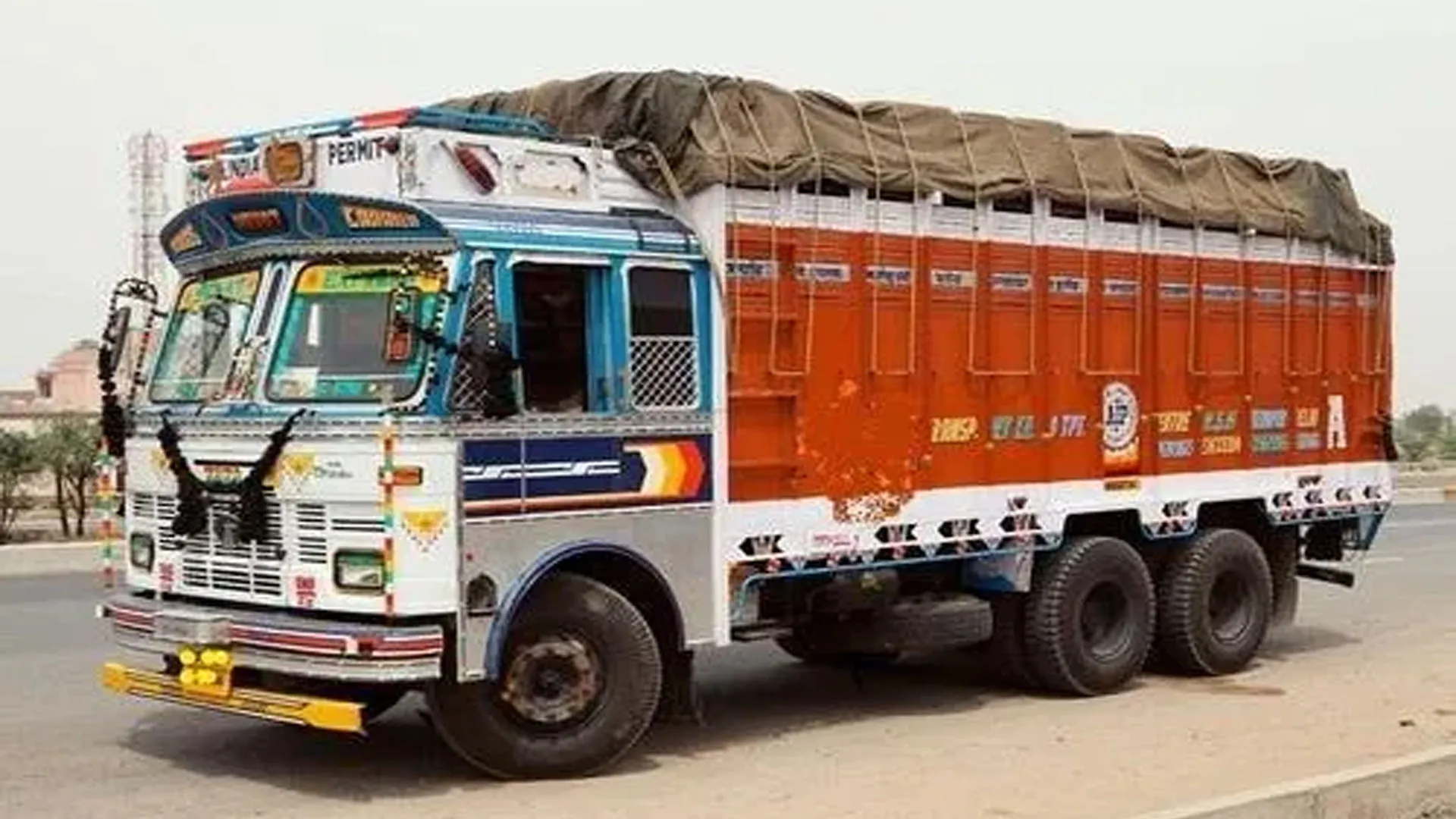 Bareilly: महंगा होगा ट्रकों का मालभाड़ा, 1.80 रुपये प्रति टन बढ़ाने पर बनी सहमति