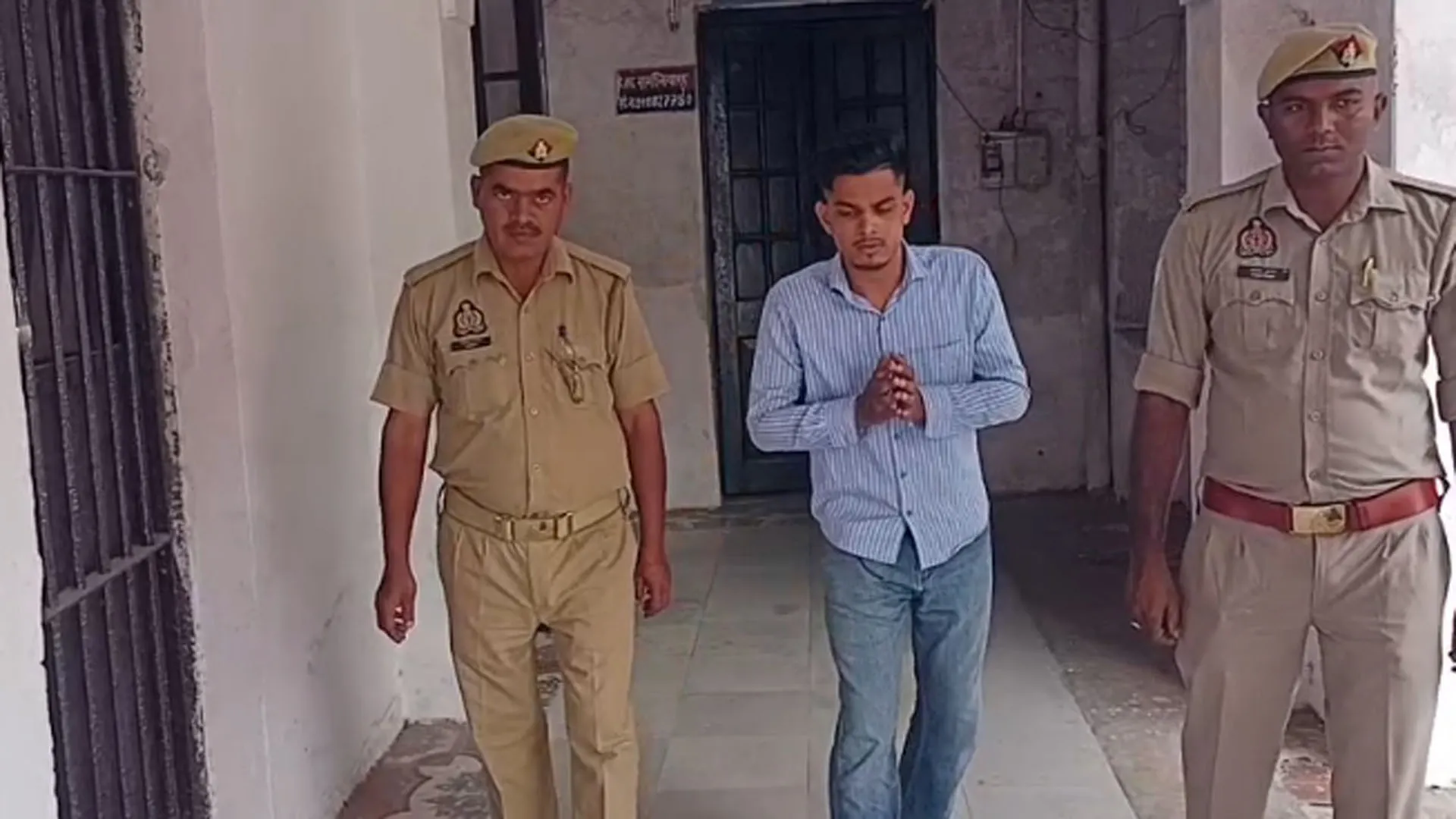 Bareilly:राह चलती लड़कियों पर कसता था फब्तियां, अब हवालात से लंगड़ाता हुआ निकला