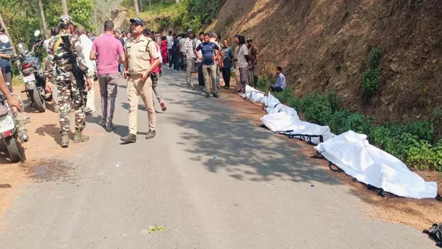 नैनीताल में भीषण हादसा: भवालीगांव बाईपास पर खाई में गिरी कार, दंपति और 2 बेटों समेत 5 की मौत