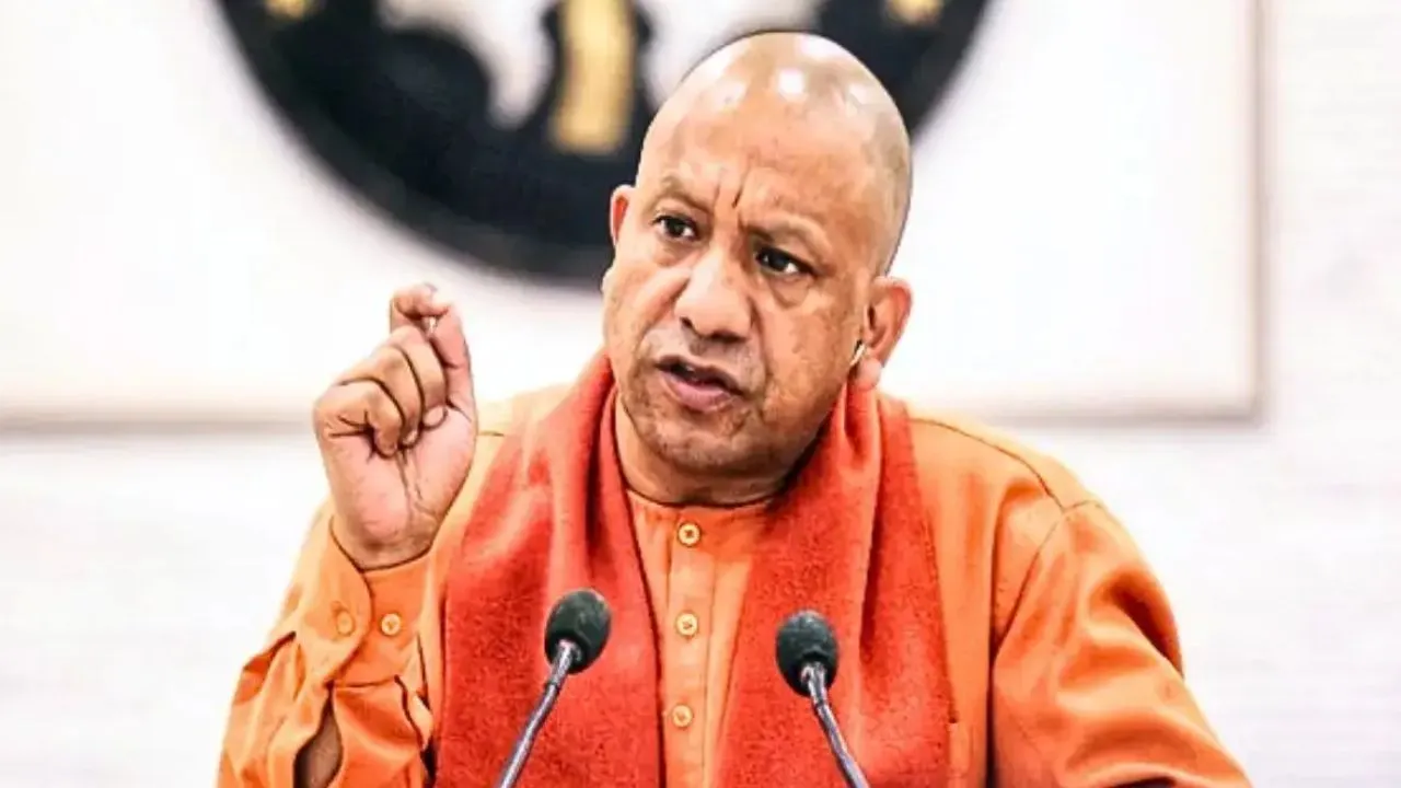 यूपी में सरकारी अनुदान का हिसाब न देने वाले विभागों पर गिरी गाज, योगी सरकार हुई सख्त