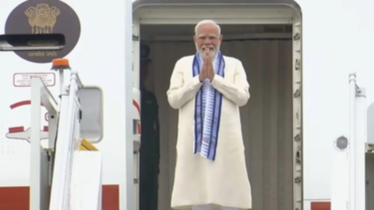  भारत लौटे PM मोदी,  5 देशों की ऐतिहासिक यात्रा में निवेश को बढ़ावा; ऊर्जा, रक्षा और पर्यावरण पर हुए कई बड़े समझौते