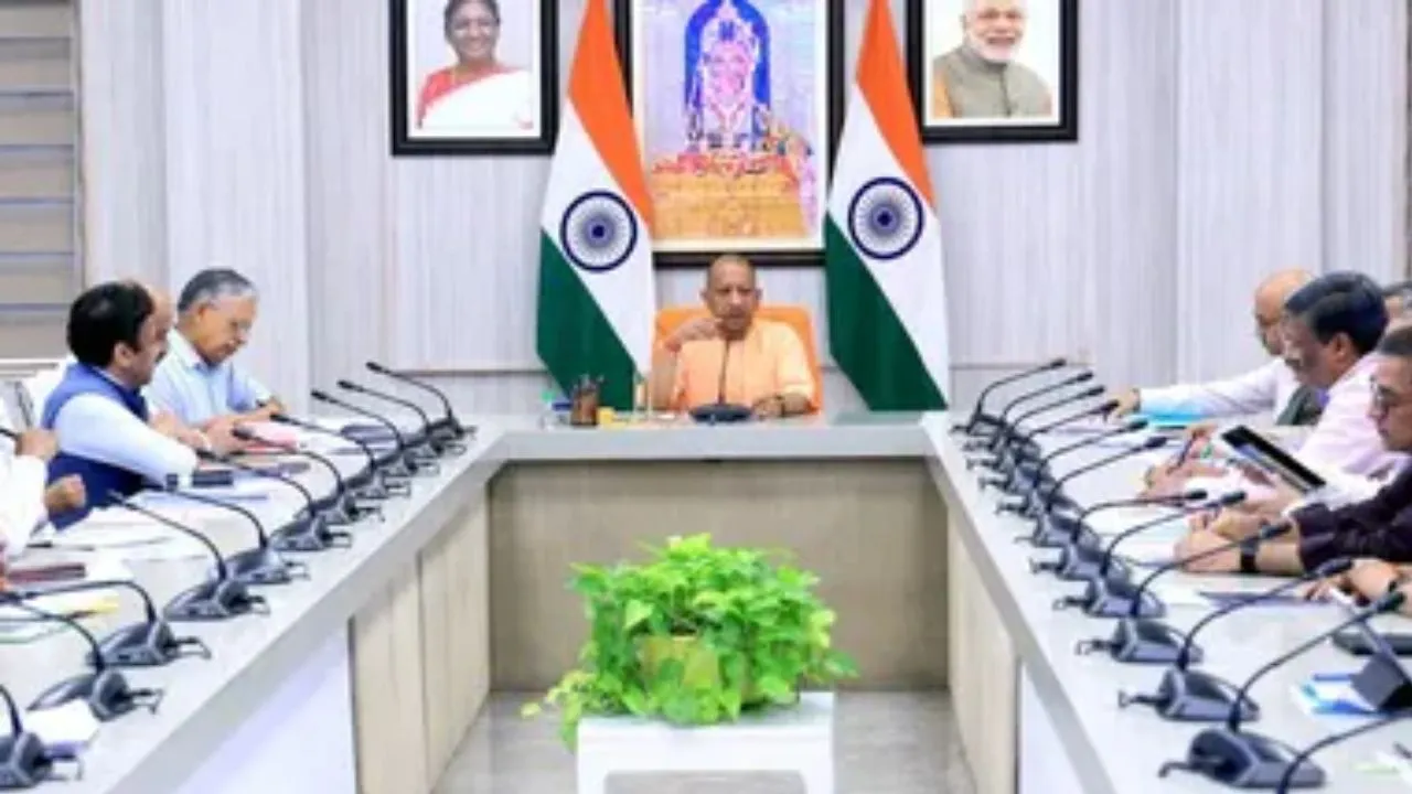  नई आयुष नीति से प्रदेश बनेगा अंतरराष्ट्रीय वेलनेस डेस्टिनेशन, सीएम योगी ने दिए जल्द लागू करने के निर्देश