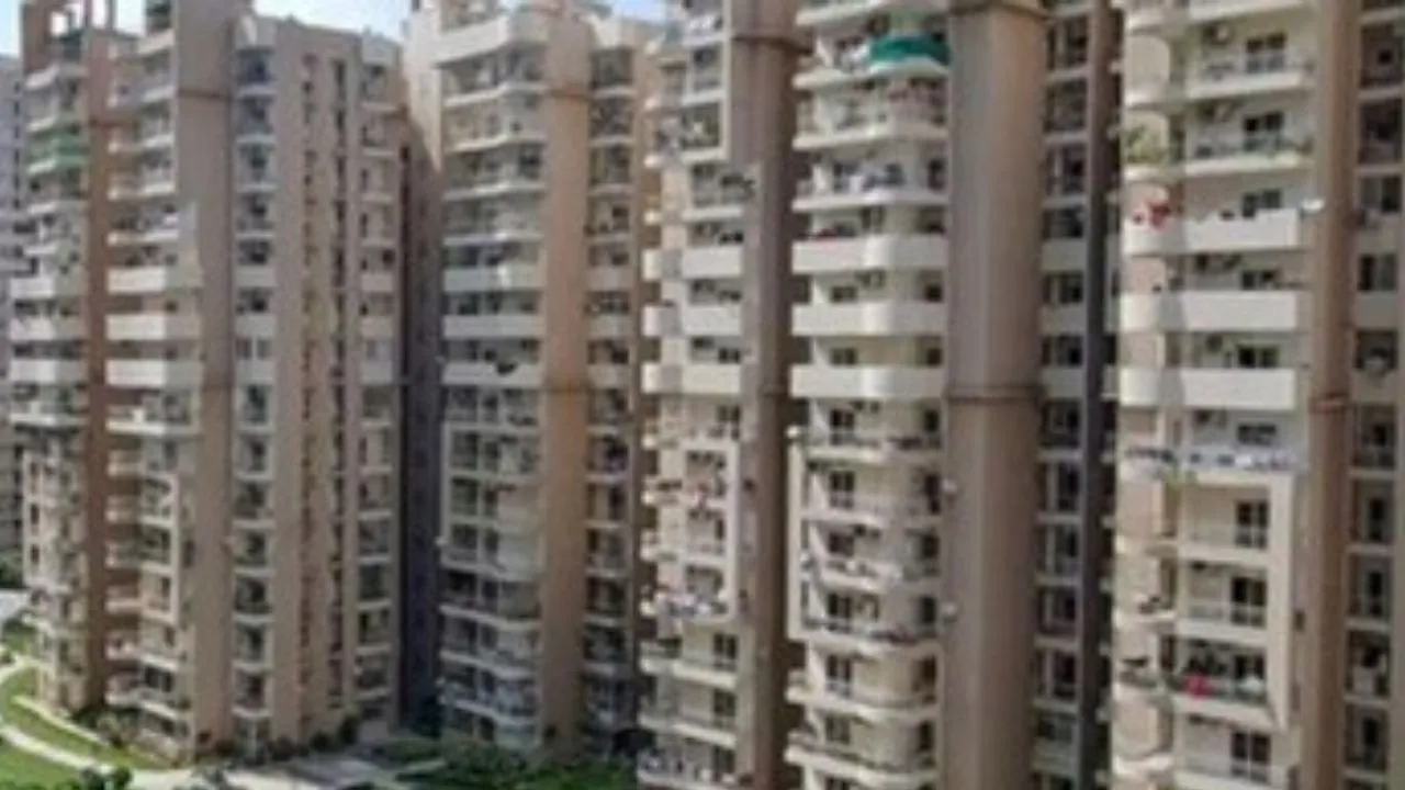 यूपी रेरा ने 350 प्रोजेक्ट स्थगित कर खरीदारों को बचाया, बिल्डरों ने नहीं दिए मानचित्र और भूमि अभिलेख, जांच में खुली पोल 