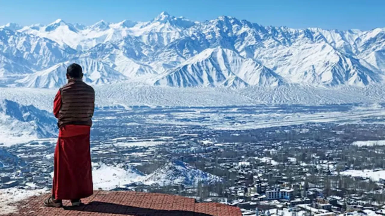 पर्यटकों की बढ़ती संख्या से नाखुश हैं लद्दाख के नागरिक?  जानें स्थानीय लोगों की बड़ी चिंताएं