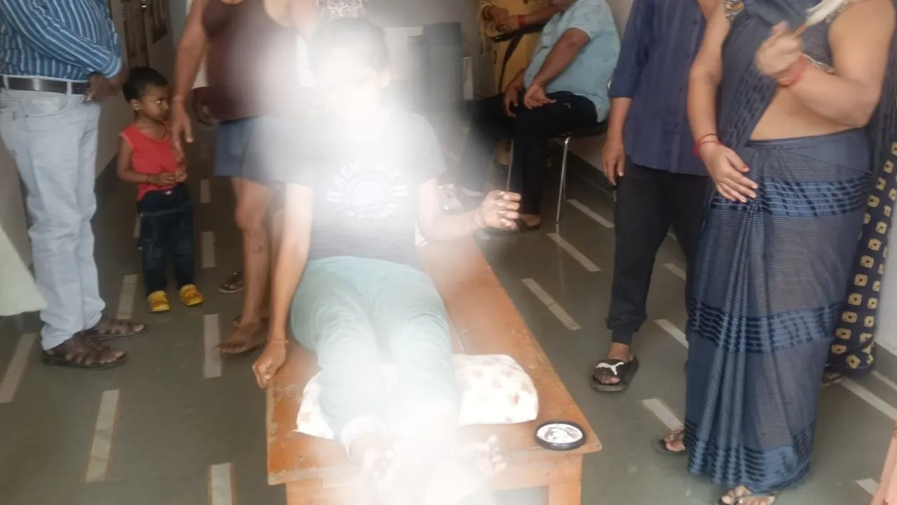  बाराबंकी में सिलेंडर में रिसाव से लगी आग,  पति-पत्नी समेत दो मासूम बच्चे गंभीर रूप से झुलसे