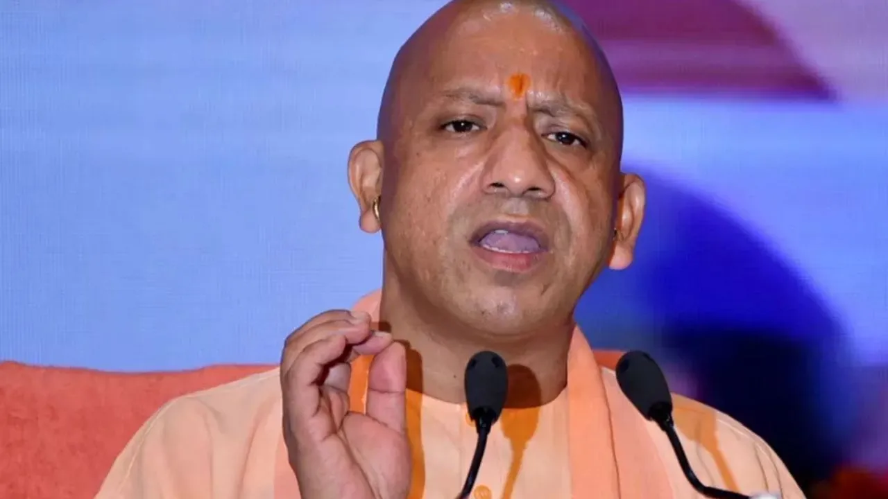  प्रयागराज पहुंचे सीएम योगी आदित्यनाथ,  नवनिर्मित नगर निगम सदन हाल का किया लोकार्पण और शिलान्यास 