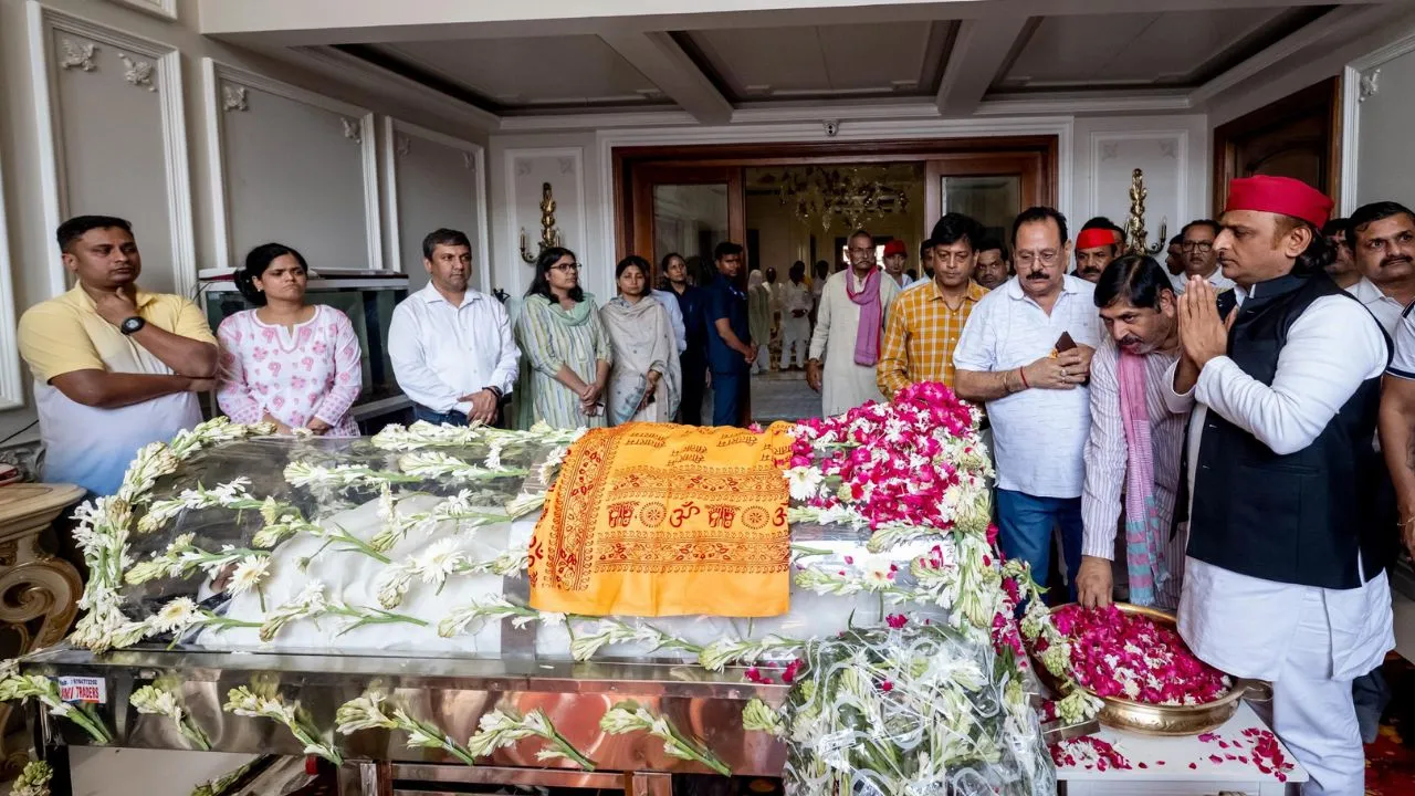 Prateek Yadav Funeral :  प्रतीक यादव का अंतिम संस्कार, लखनऊ के बैकुंठ धाम में दी जाएगी अंतिम विदाई