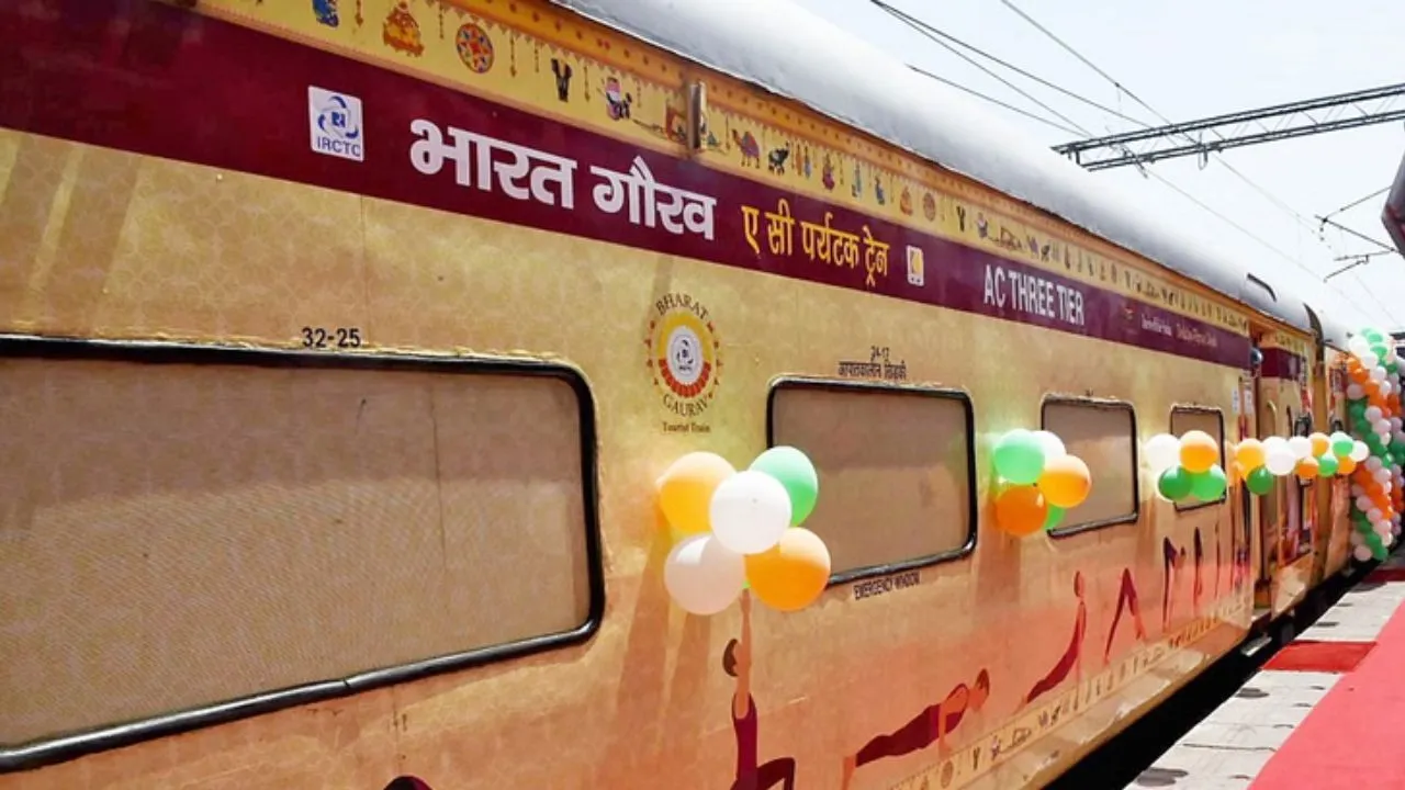 देश भर के 7 ज्योतिर्लिंगों के दर्शन कराएगी 'भारत गौरव' ट्रेन, IRCTC की इस विशेष तीर्थयात्रा का जानें किराया और पूरा रूट चार्ट  
