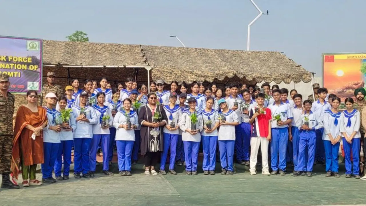   लखनऊ : वेटलैंड में प्राकृतिक दृश्य से कराया रूबरू, 'जैव विविधता हॉटस्पॉट' बनाने के लिए छात्रों को किया जागरूक