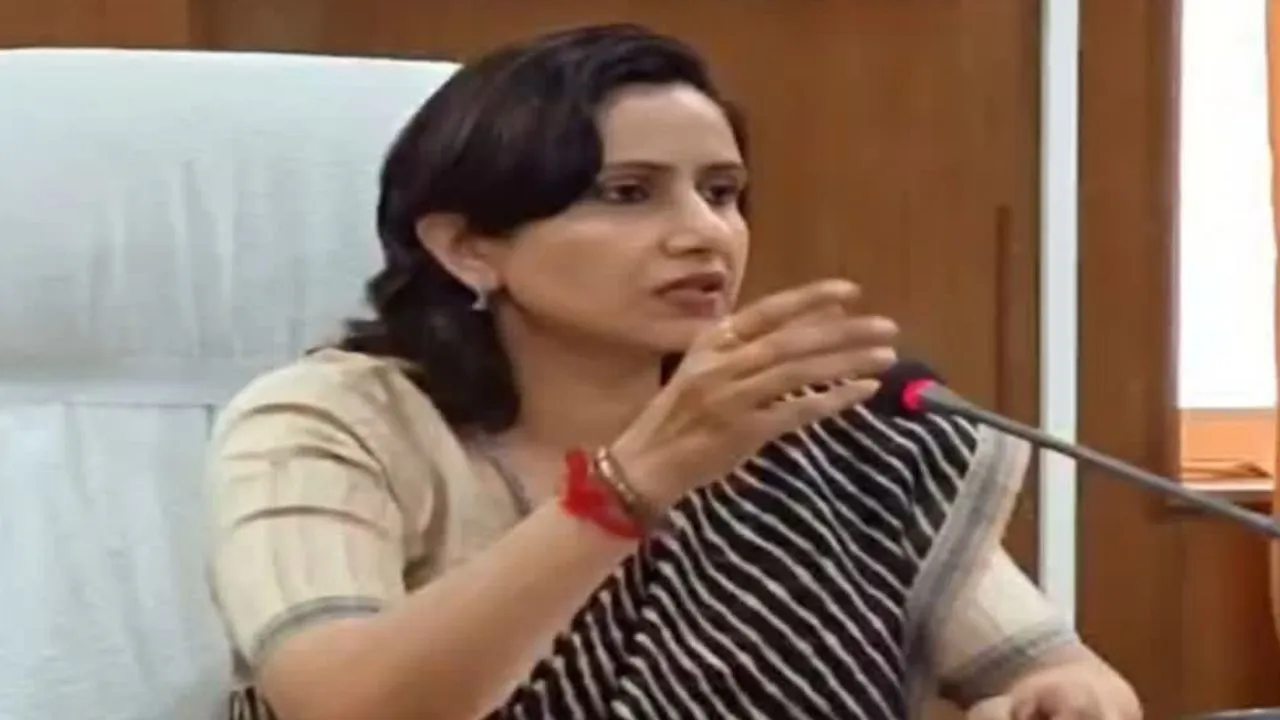जनगणना-2027 :  जिलाधिकारी डॉ. अंकुर लाठर की अपील- 'सटीक जानकारी दें नागरिक', ऑनलाइन डेटा भरने का भी है विकल्प