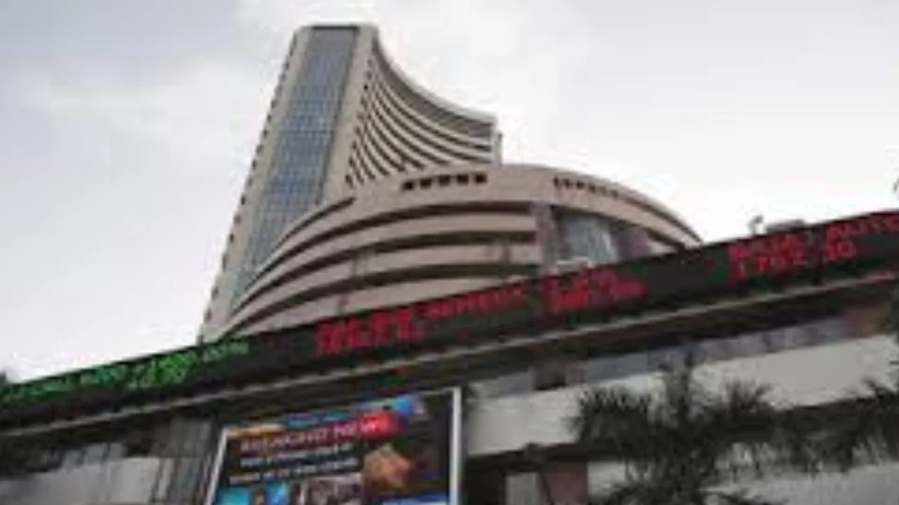 Stock Market Today: उतार-चढ़ाव के बीच  शेयर बाजार की सुस्त शुरुआत, इन शेयर्स में दिख रही है तेजी; 160 अंक टूटा सेंसेक्स
