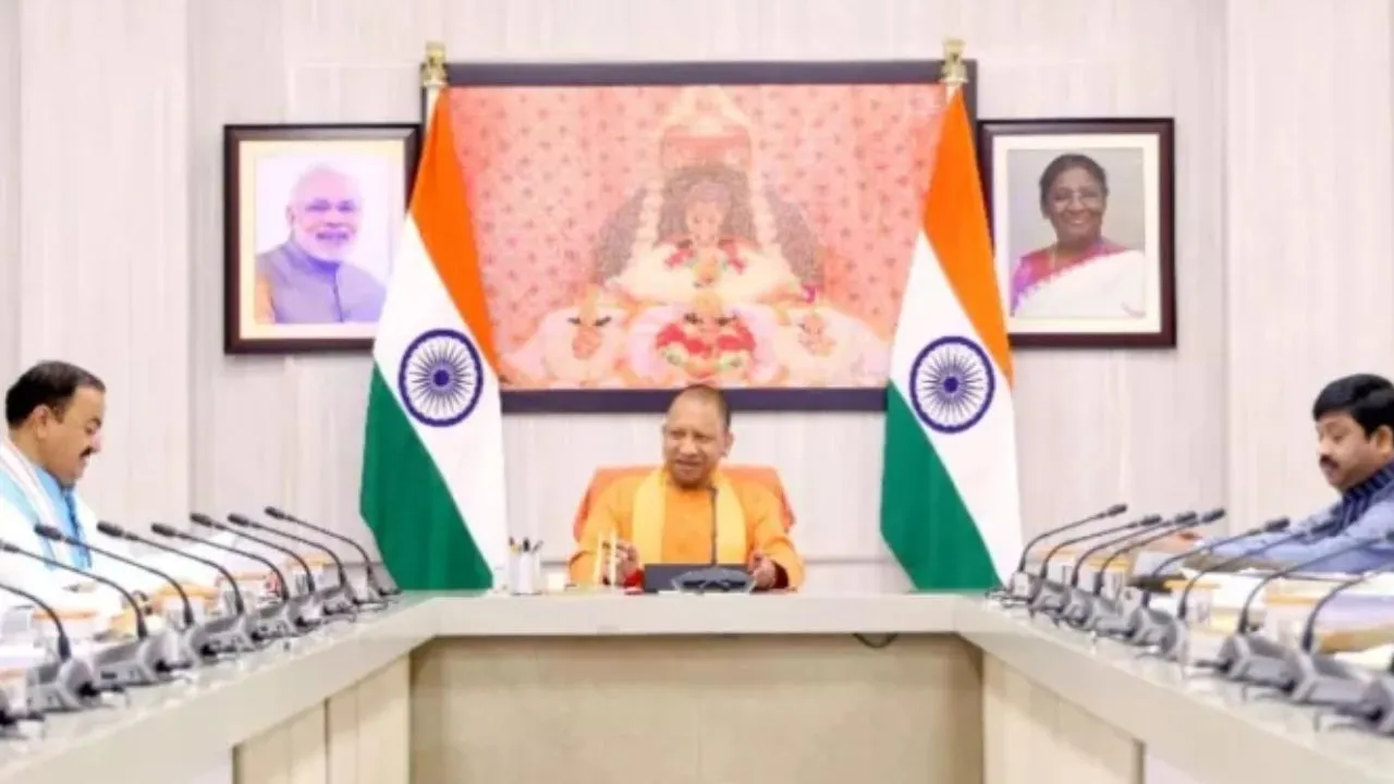 यूपी मंत्रिमंडल को आदर्श बनाने की नसीहत, सप्ताह में एक दिन सार्वजनिक परिवहन का उपयोग करें मंत्री-अफसर