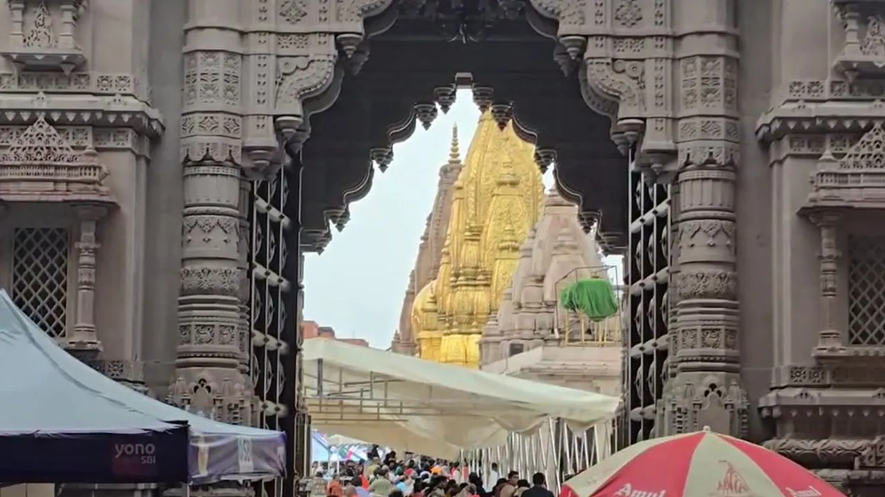  भीषण गर्मी में बाबा के भक्तों को राहत, काशी विश्वनाथ धाम में मिलेगी ORS और ग्लूकोज की सुविधा