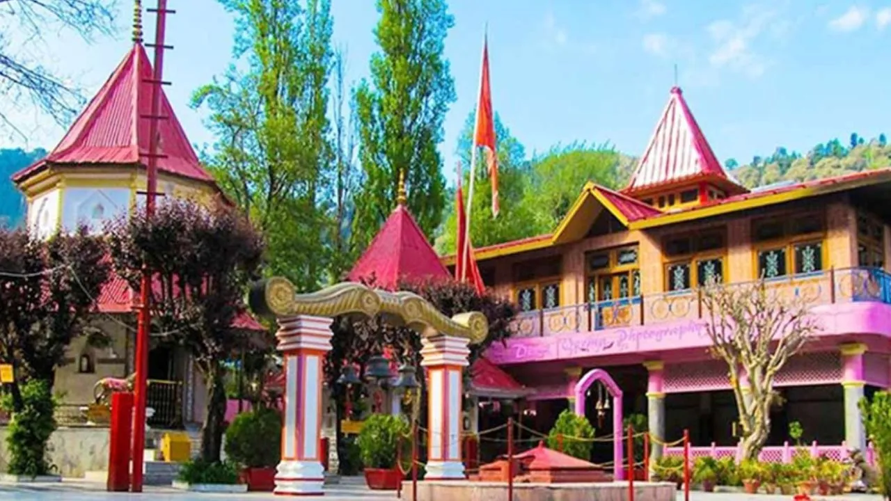 पहाड़ों का आंचल में एक सुहाना सफर 