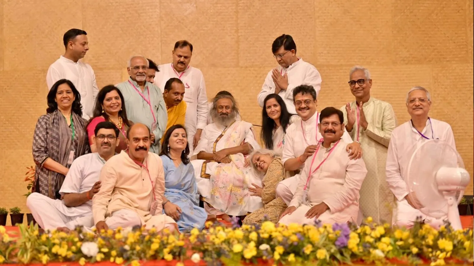 Art of Living में UP की सांस्कृतिक छटा, साजन मिश्रा ने सुरों से करायी आध्यात्मिक यात्रा