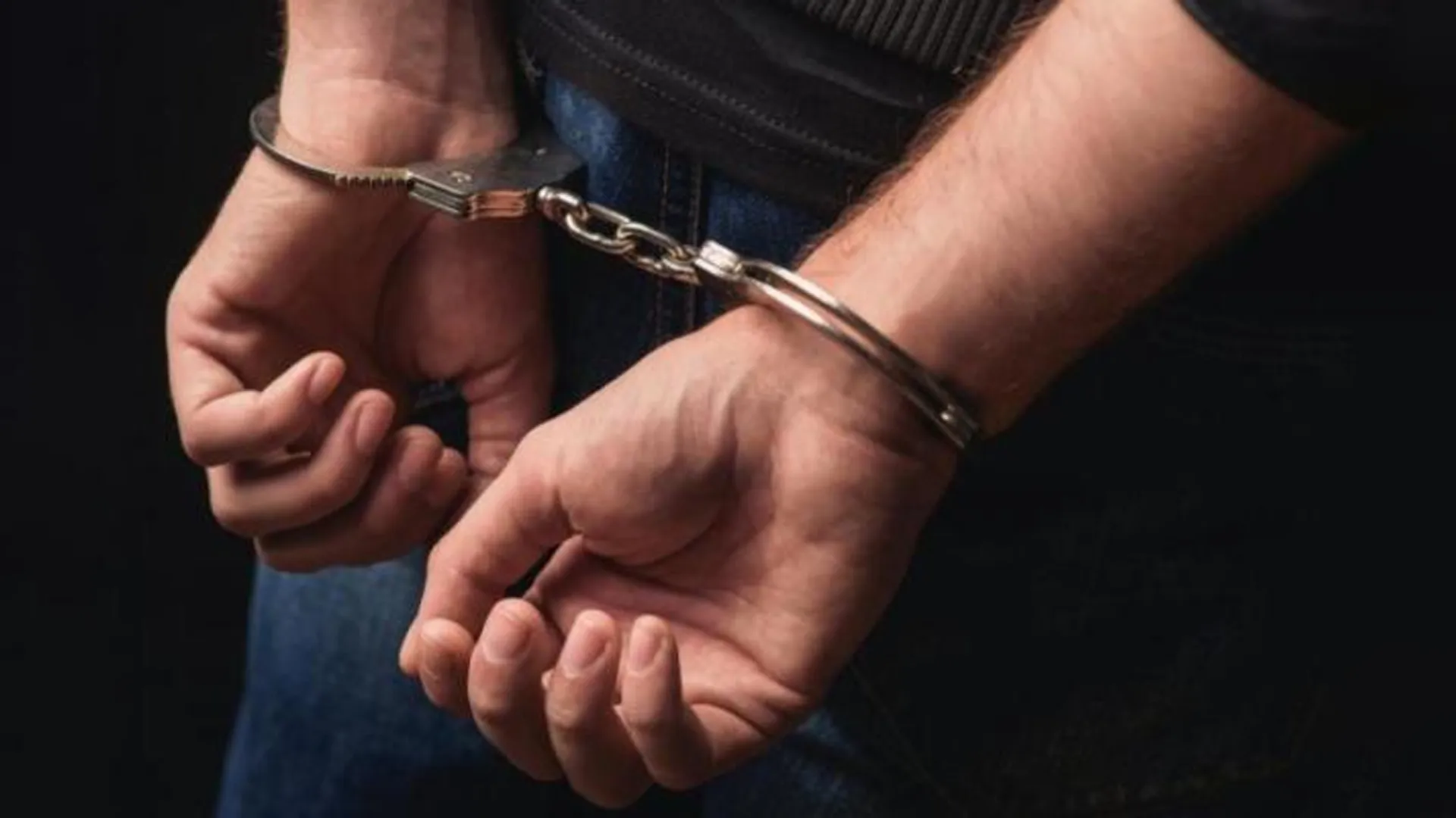 बरेली कॉलेज में बीएड की परीक्षा के दौरान पकड़ा नकलची