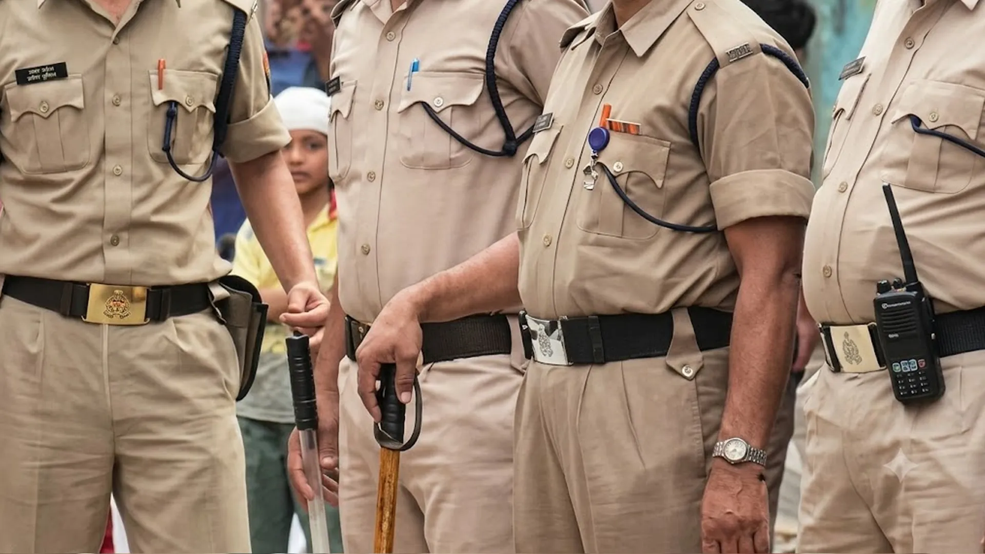 Rampur News : महिला का जीआरपी पुलिसकर्मी पर अभद्रता करने का आरोप