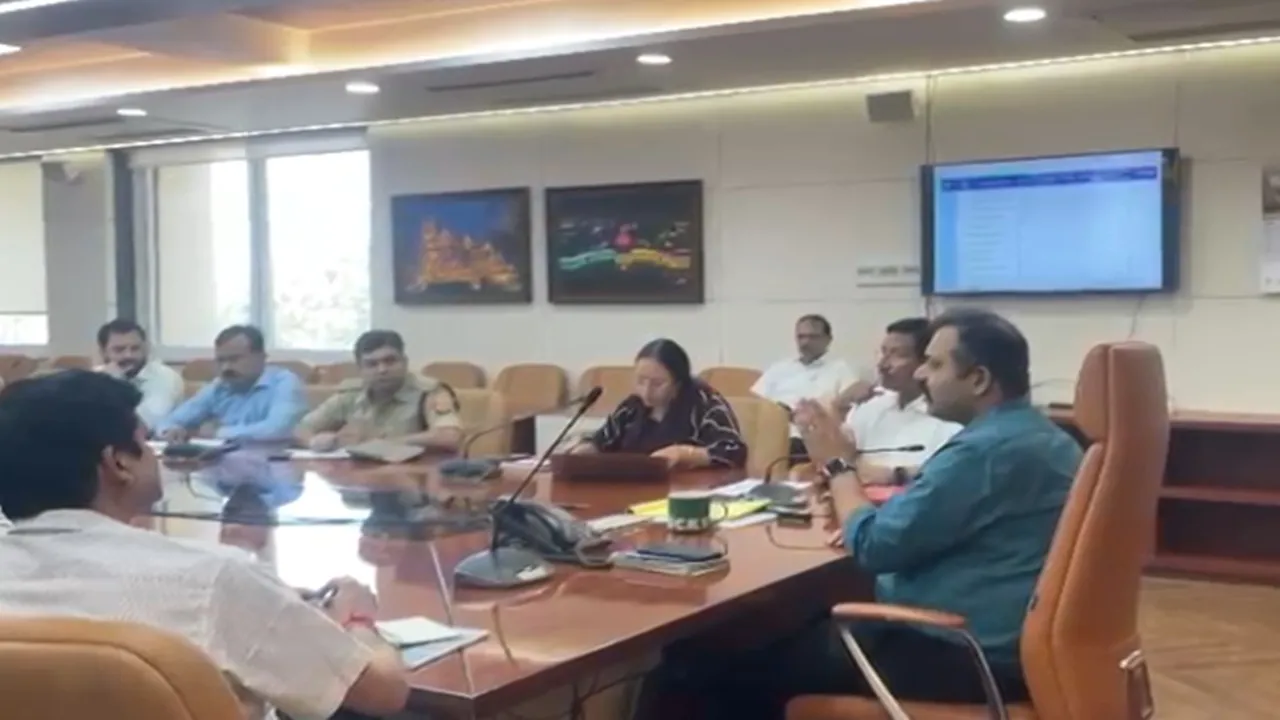 Lucknow News : ऊंची इमारतों में अग्नि सुरक्षा मानकों की होगी जांच, दिल्ली होटल अग्निकांड के बाद LDA का बड़ा फैसला 