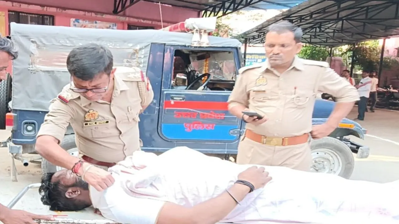 Varanasi Crime News : कमरे में फंदे से लटकता मिला हिस्ट्रीशीटर अनिल यादव का शव, 50 हजार रुपये का था इनाम