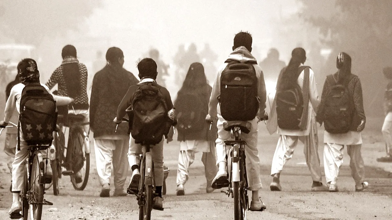 स्कूलों की चौखट पर ठहरी गुणवत्ता