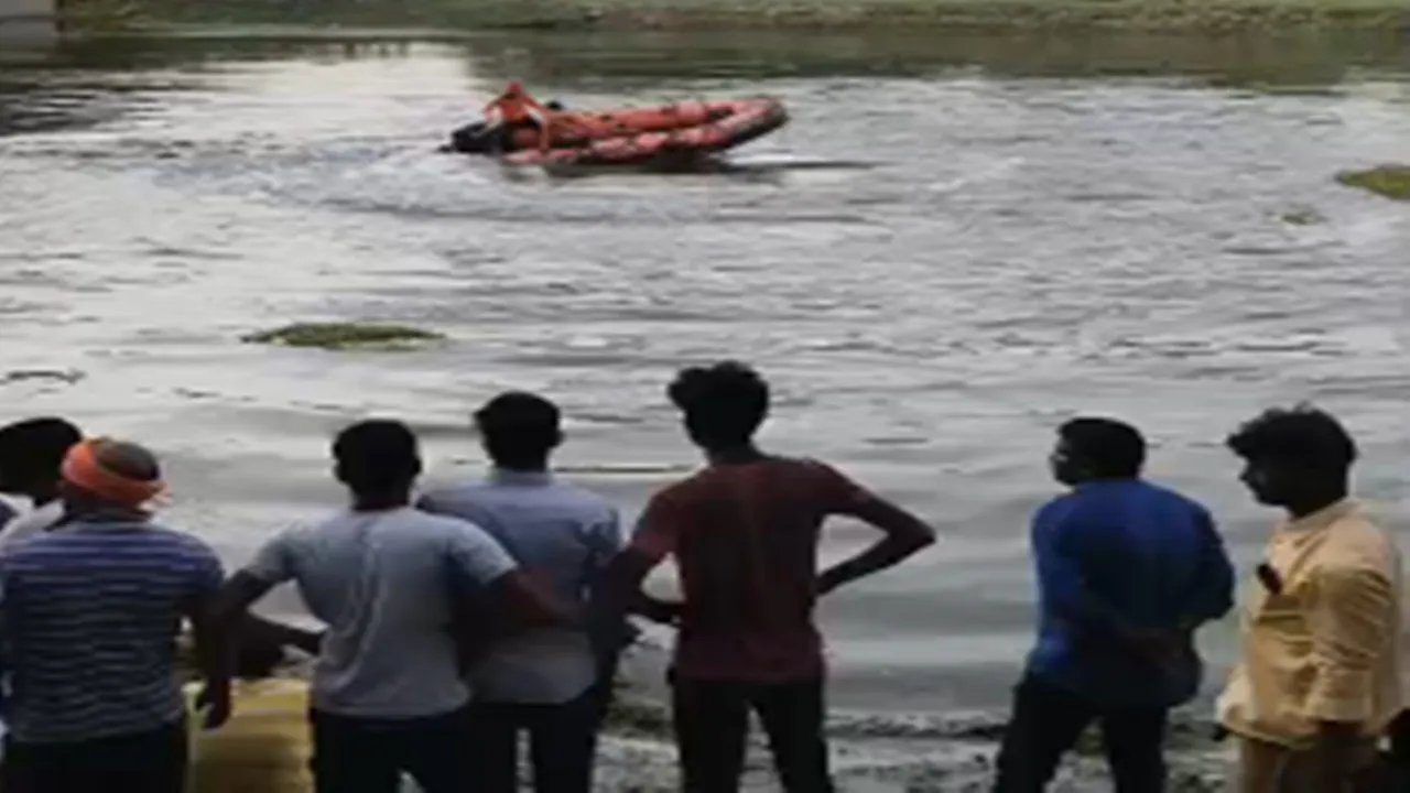 Lucknow News : गोमती नदी में नहाने उतरे तीन युवक डूबे, एक की मौत, तीन घंटे बाद मिला शव