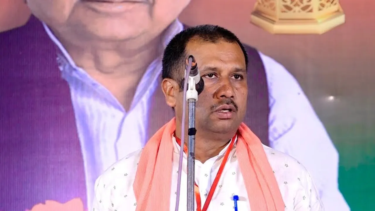 Balrampur News : पूर्व भाजपा विधायक ने सपा विधायक पर लगाया झूठा शपथपत्र देने का आरोप, जानिए क्यों बोले राकेश यादव