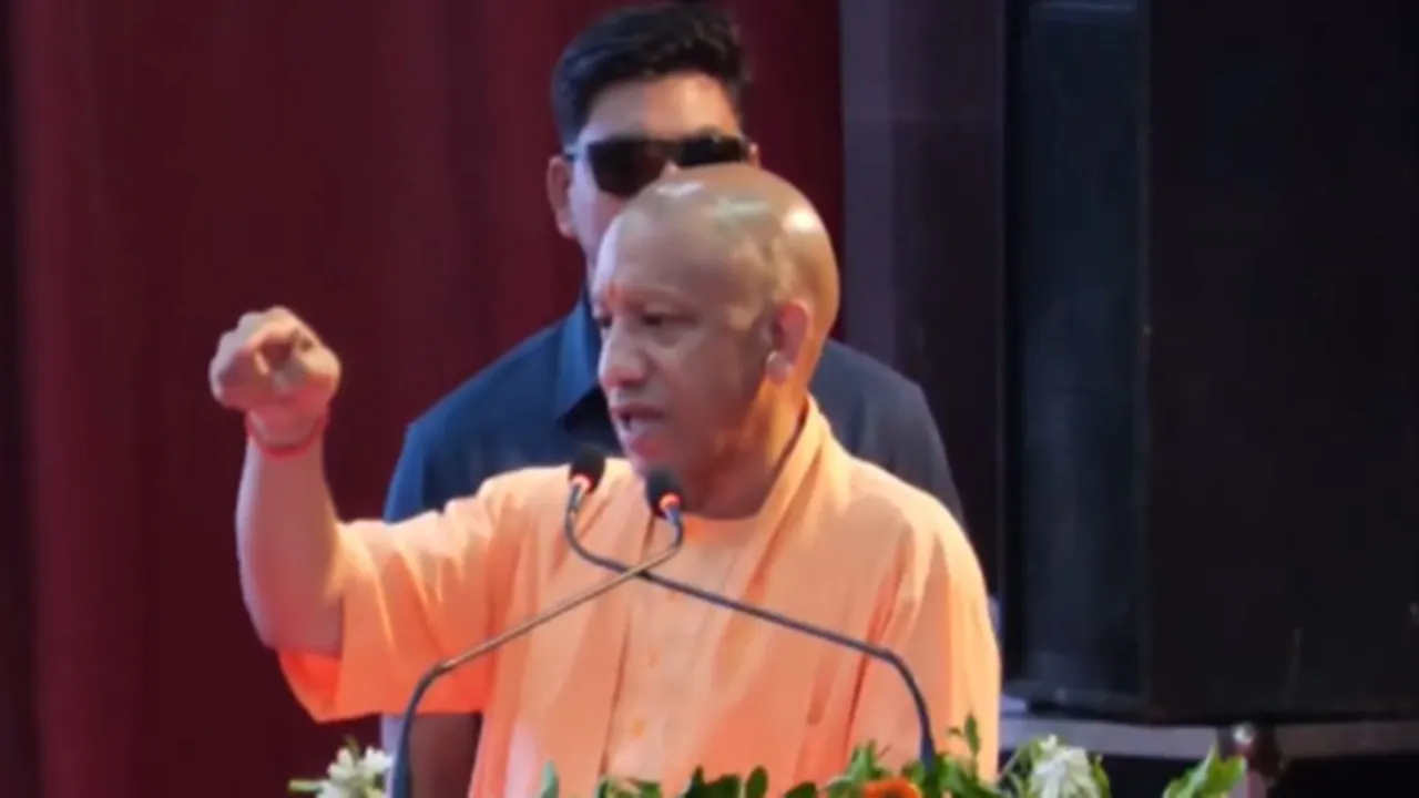 कानपुर में किसानों को CM योगी ने किया सम्मानित, कृषि मंत्री प्राकृतिक खेती से जुड़े विभिन्न उत्पादों की दी जानकारी