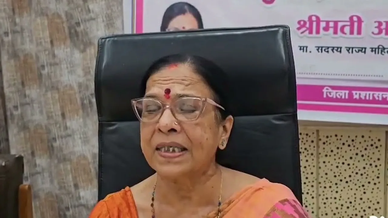 Kanpur News : कानपुर में महिला आयोग की सदस्य ने सुनी 15 शिकायतें, त्वरित निस्तारण के निर्देश 