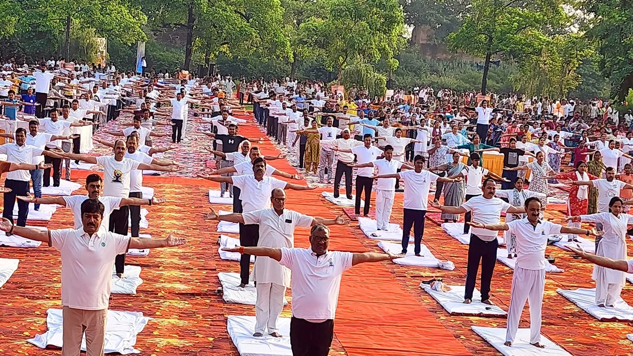 योग भारत की प्राचीन विरासत... मंत्री गिरीश चंद्र यादव बोले- प्रधानमंत्री के प्रयासों से मिली वैश्विक पहचान