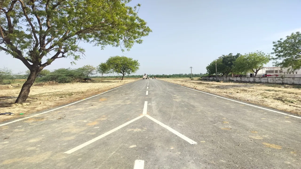Barabanki News : रामसनेहीघाट में औद्योगिक क्षेत्र का सपना होगा साकार, संपर्क मार्ग निर्माण शुरू