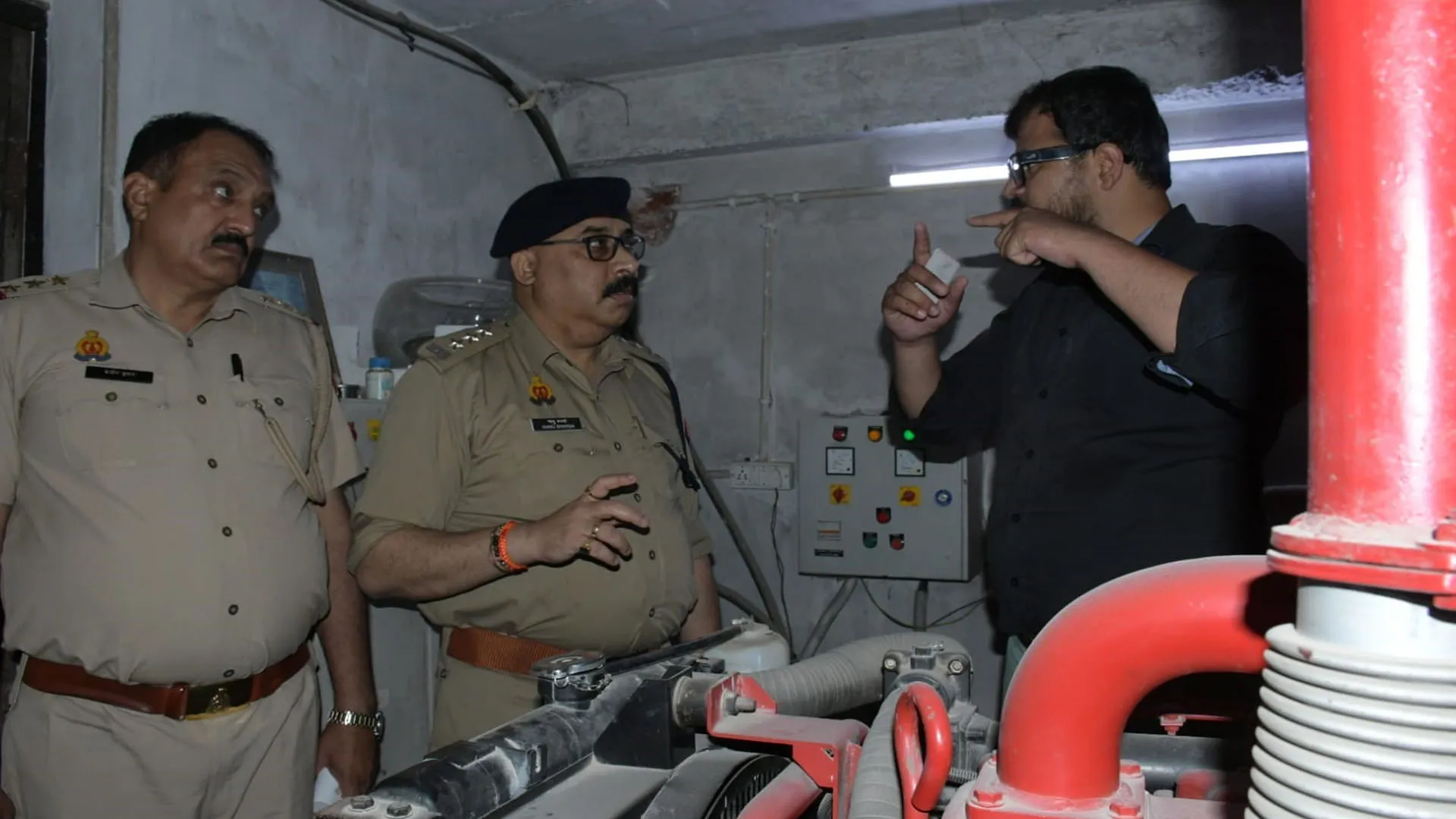 Bareilly News: दिल्ली अग्निकांड के बाद खंगाले होटल, कोचिंग सेंटर, सात दिन चलेगा चेकिंग अभियान