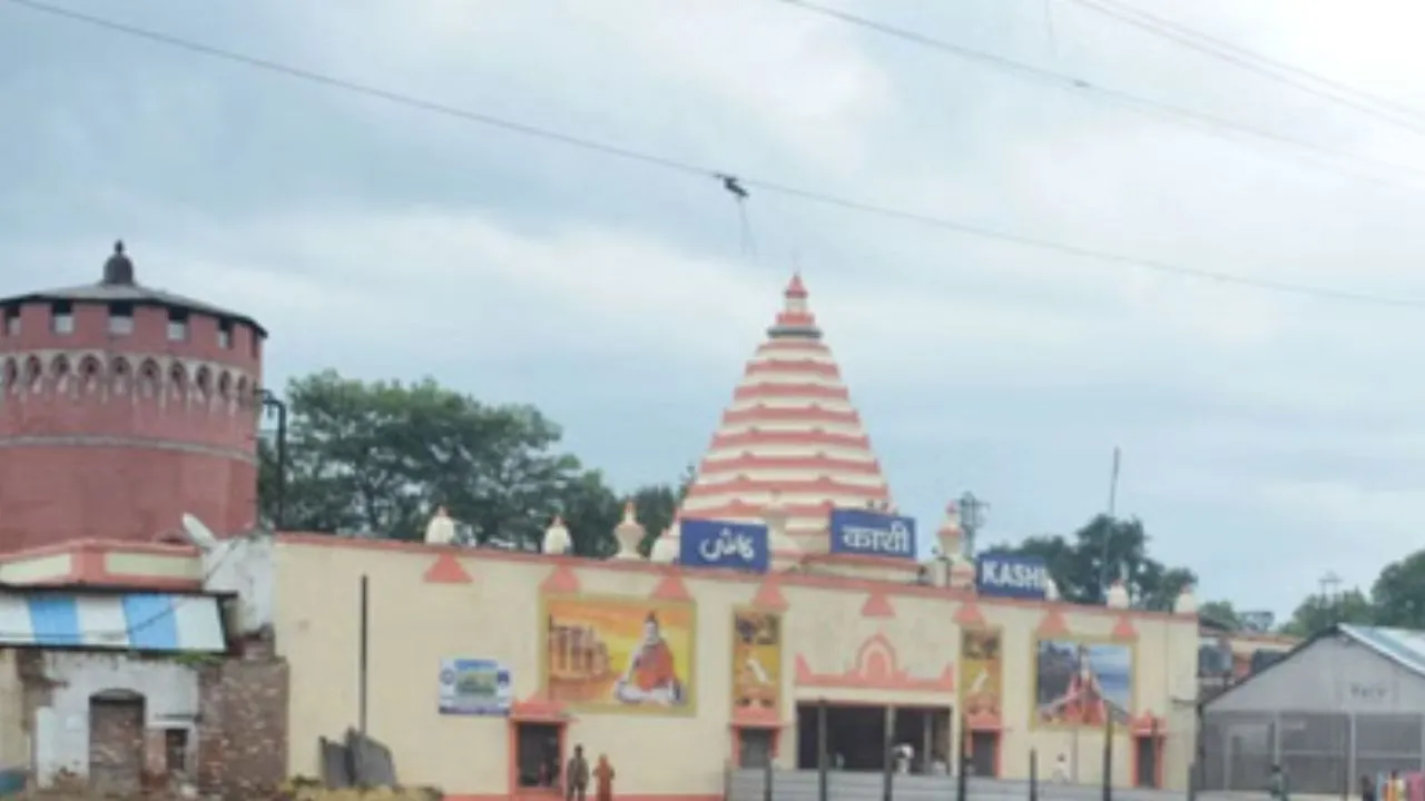  वाराणसी में एक और मस्जिद पर चलेगा बुल्डोजर,  रेलवे ने चस्पा किया नोटिस; 20 जून तक दिया अल्टीमेटम  