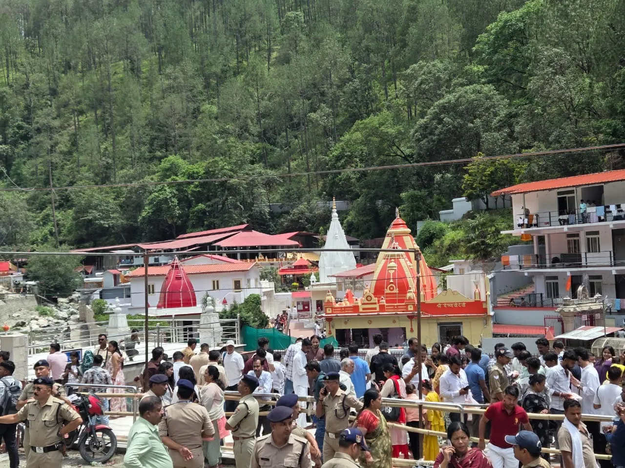 Kainchi Dham Foundation Day: कल आस्था के महासंगम का साक्षी बनेगा कैंची धाम, बाबा नीम करौली आश्रम में लाखों श्रद्धालुओं के स्वागत की तैयारी पूरी
