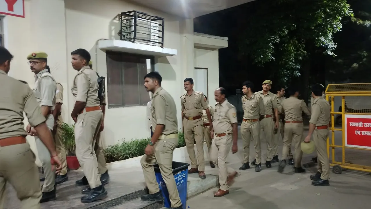 Pilibhit Encounter: व्यापारी पप्पू गुप्ता हत्याकांड का मुख्य शूटर मुठभेड़ में ढेर, एसओ की बुलेटप्रूफ जैकेट ने बचाई जान
