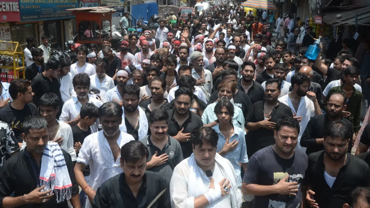 Kanpur Muharram: यौमे आशूरा पर हर आंखें अश्कबार.... करबला में ताजिये सुपुर्द-ए-खाक 