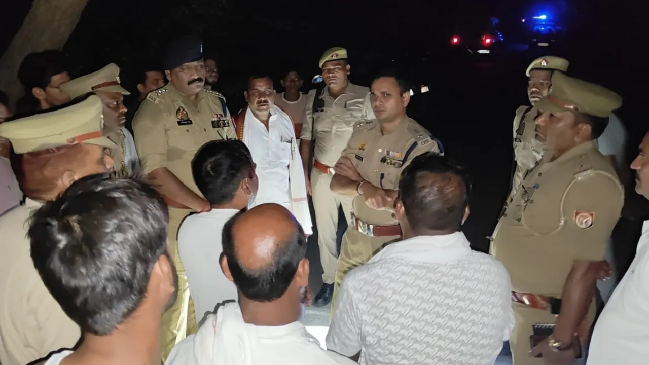 Hardoi News: बाइक सवारों ने सर्राफा कारोबारी से 19.50 लाख के जेवर छीने, जांच में जुटी पुलिस की 4 टीमें