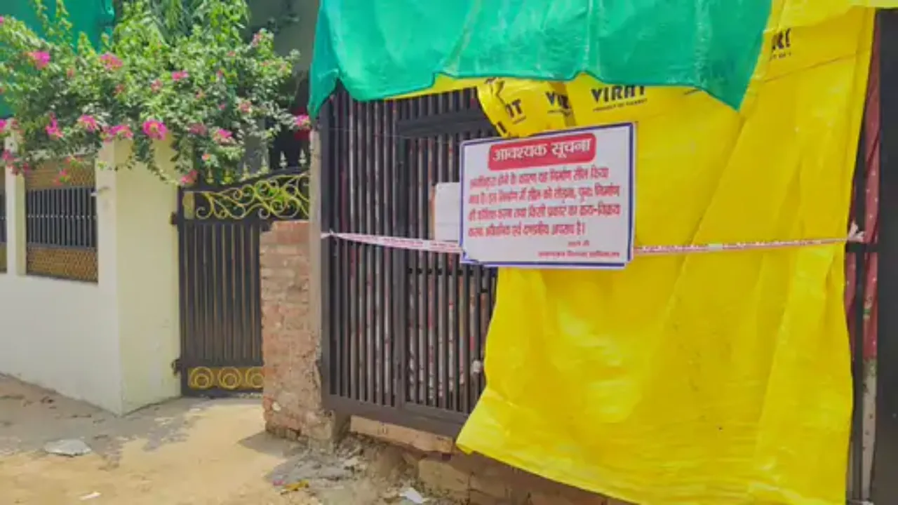 अखिलेश के 'मकान सीलिंग' वाले दावे पर विकास प्राधिकरण का पलटवार, कहा- लड़की को बंद नहीं किया, वह खुद पीछे के रास्ते से अंदर घुसी