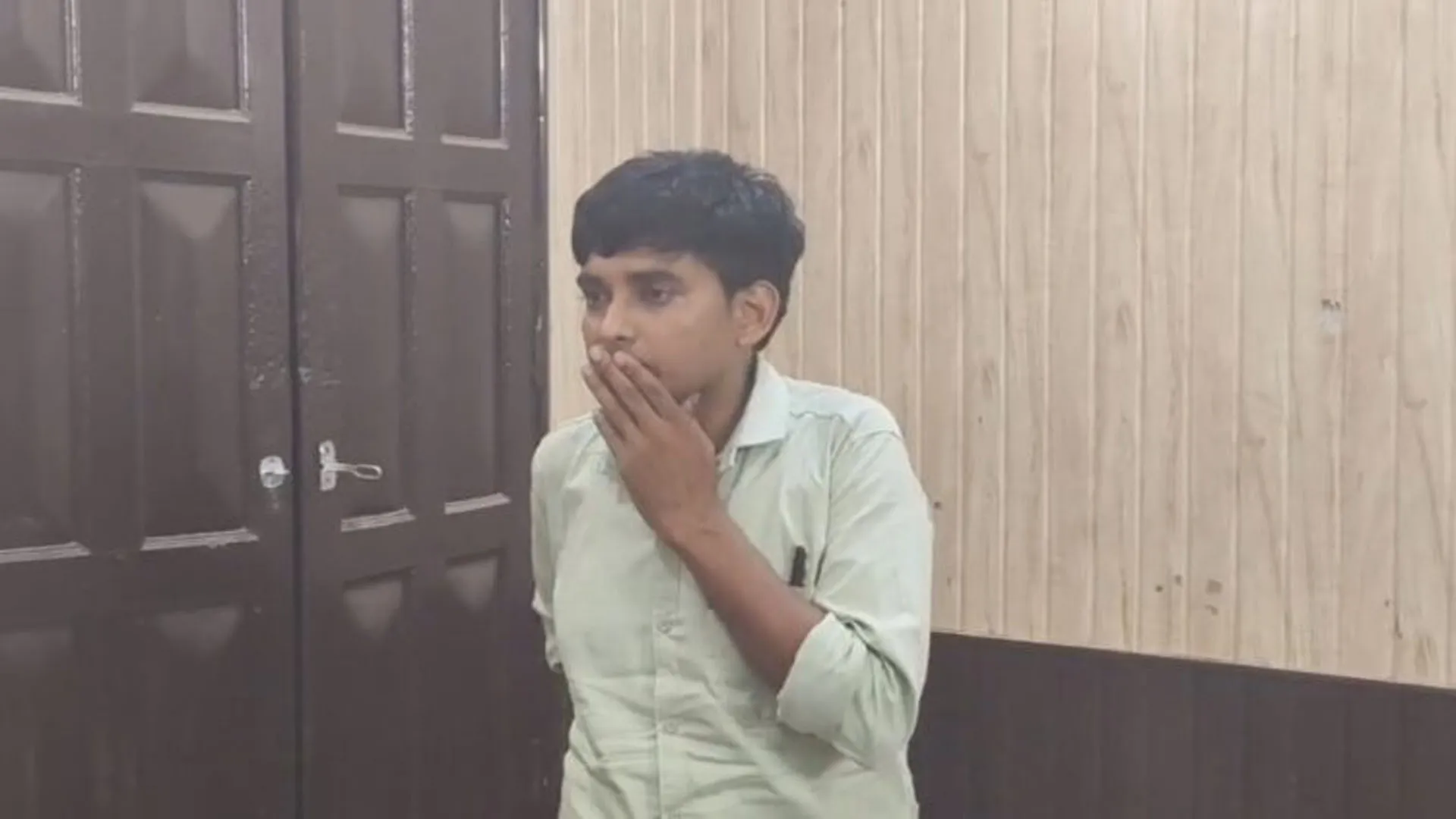Bareilly News: TGT परीक्षा में पकड़ा गया 'मुन्ना भाई'...डेढ़ लाख लेकर दूसरे की जगह देने आया था परीक्षा